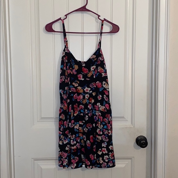 Floral dress - Picture 1 of 3